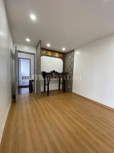 Bán nhà HOÀNG HOA THÁM ngõ to rộng DT:46m/4tang/mt3,5m