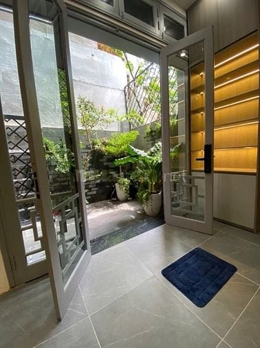 Bán nhà HOÀNG HOA THÁM ngõ to rộng DT:46m/4tang/mt3,5m