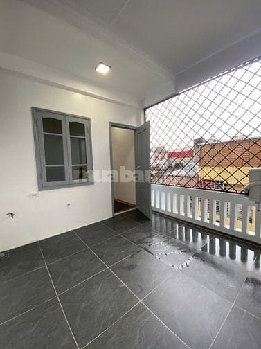 Bán nhà HOÀNG HOA THÁM ngõ to rộng DT:46m/4tang/mt3,5m