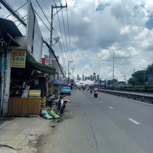 cho thuê mb 70m2 giá 9tr mặt tiền ql1 phường apd, cách chợ 300m