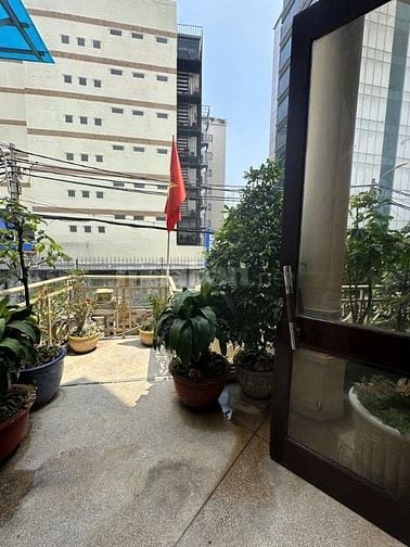 Biệt thự giữa lòng thành phố, 10x10m, 4 tầng, chỉ 13.8 tỷ