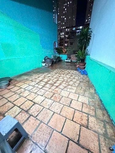 Cho thuê nhà mặt tiền Nhật Tảo, P.7, Q.11 giá 30tr