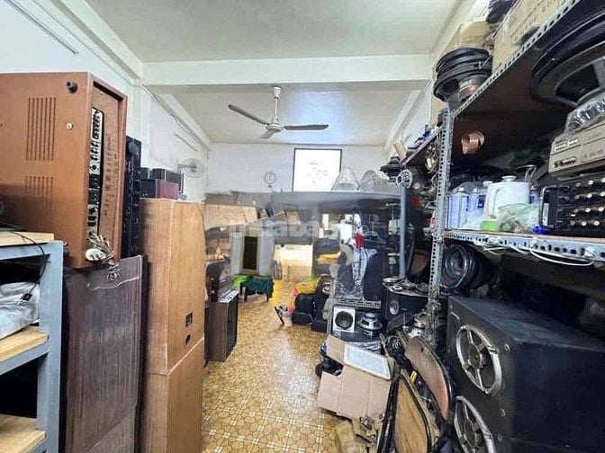 Cho thuê nhà mặt tiền Nhật Tảo, P.7, Q.11 giá 30tr