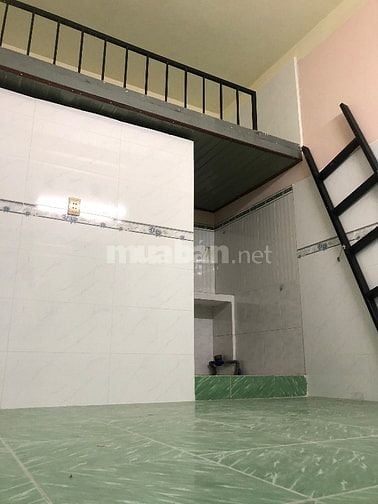 Cho thuê phòng trọ quận 10 đường CMT8 (gần sân khấu Lan Anh)