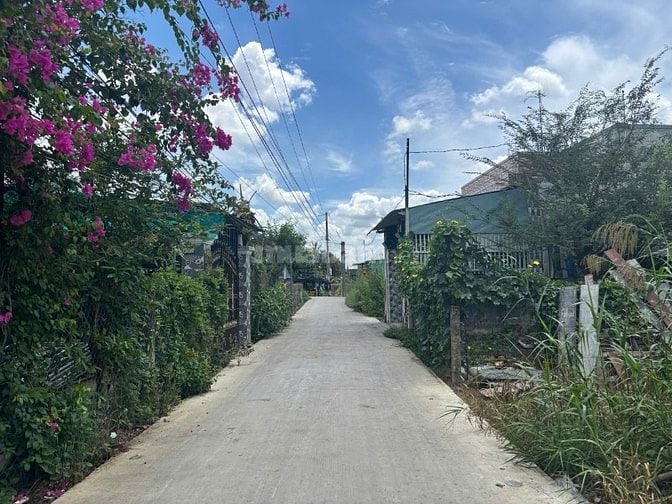 HH 2% MG - Bán nhanh lô góc 2 mặt tiền Lê Văn Tâm 4m, giá 1 tỷ 250