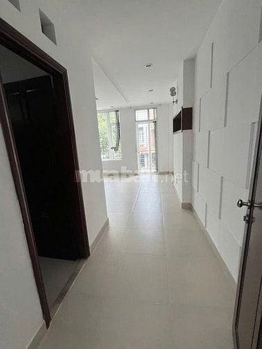 Nhà đường số 5 phạm hùng cho thuê dt: 5x15m, 3 lầu ST