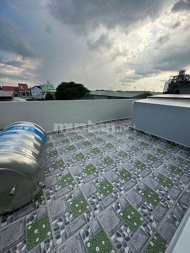 chủ nhờ bán căn nhà Ao đôi, DT 40m2/ 2ty 780,SHR,hẻm oto, 1 trệt 1 lầu
