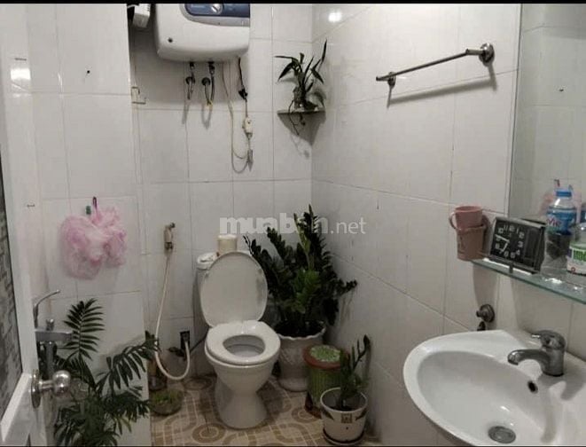Bán căn hộ tầng 5 chung cư phố Ngọc Thụy phường Bồ Đề Hà Nội