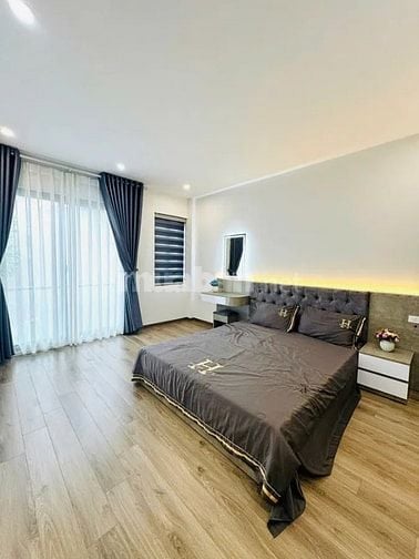 Bán nhà ngõ 68 Nguyễn Văn Linh  6 tầng thang máy gara ô tô .Giá 8,55 t