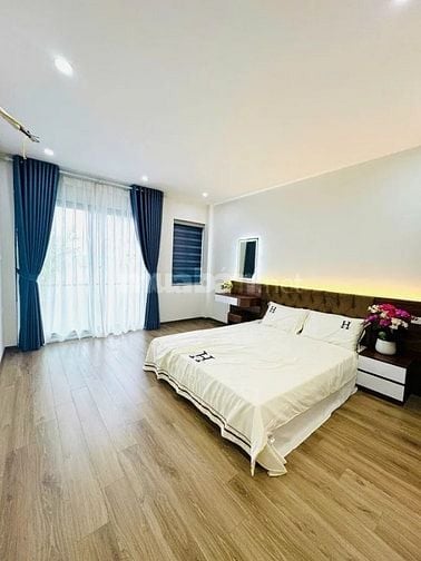 Bán nhà ngõ 68 Nguyễn Văn Linh  6 tầng thang máy gara ô tô .Giá 8,55 t