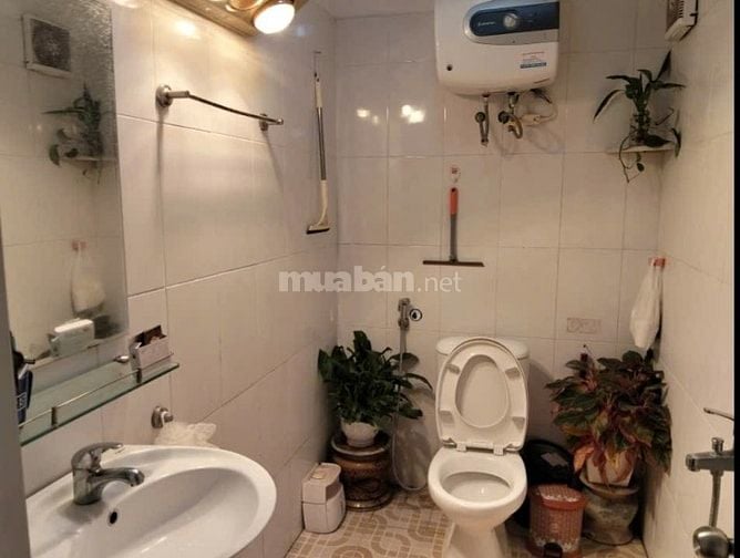 Bán căn hộ tầng 5 chung cư phố Ngọc Thụy phường Bồ Đề Hà Nội