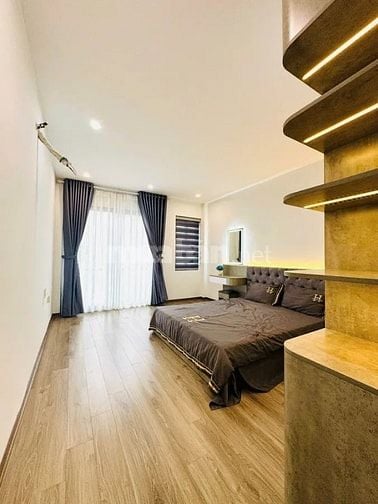 Bán nhà ngõ 68 Nguyễn Văn Linh  6 tầng thang máy gara ô tô .Giá 8,55 t