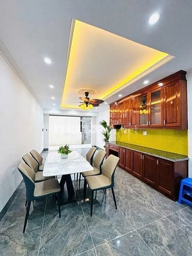 Bán nhà ngõ 68 Nguyễn Văn Linh  6 tầng thang máy gara ô tô .Giá 8,55 t