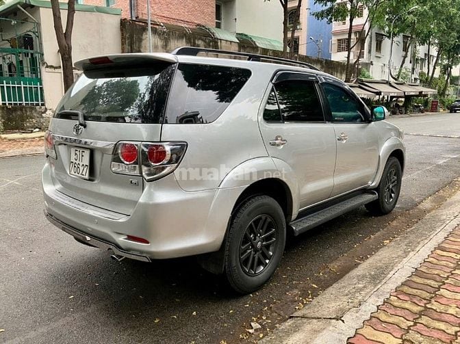 Gia đình bán xe Toyota Fortuner máy diesel SX 2016