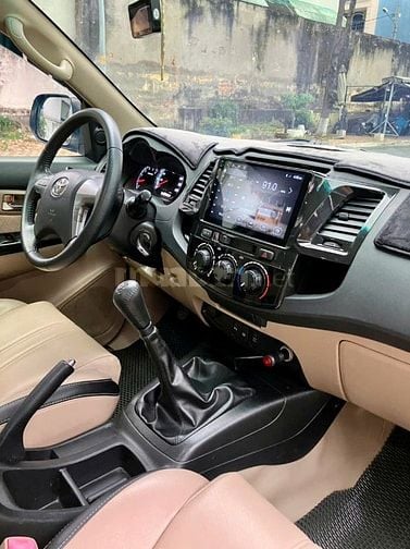 Gia đình bán xe Toyota Fortuner máy diesel SX 2016