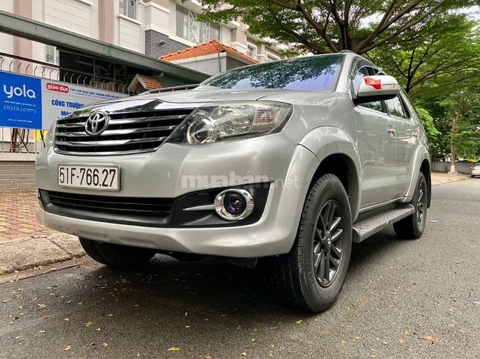 Gia đình bán xe Toyota Fortuner máy diesel SX 2016
