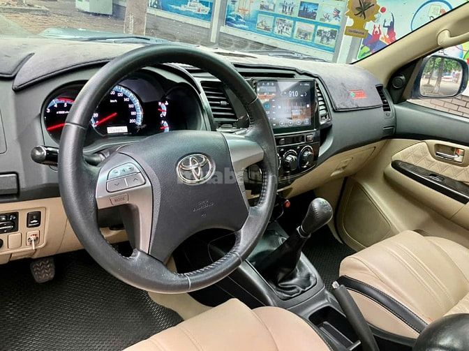 Gia đình bán xe Toyota Fortuner máy diesel SX 2016
