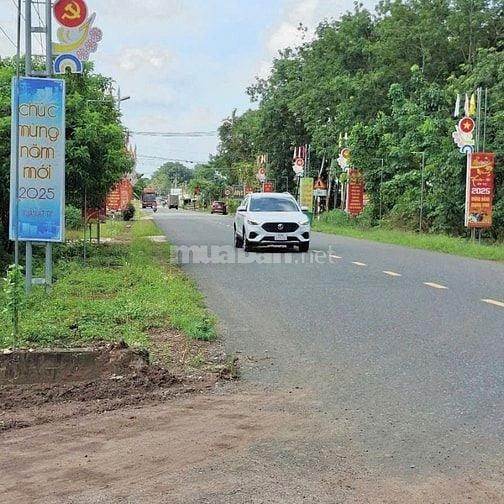 Chính Chủ Bán Đất 350m2 thổ cư, Giá bán 380 triệu, Gần sát ủy Ban Xã
