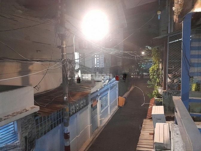 Cho thuê nhà hẻm 3m(BG) Lạc Long Quân, P.10, Q.Tân Bình giá 8.5tr