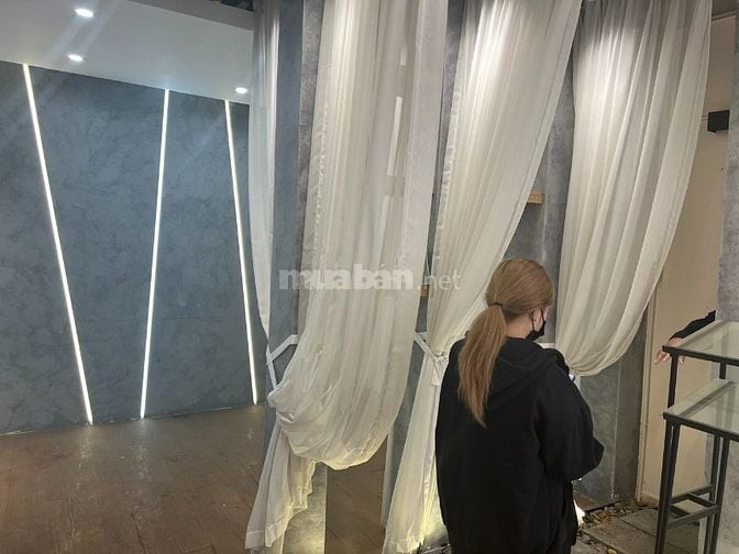 Cho thuê lầu 2 và 3 căn nhà 436 Phan Xích Long làm văn phòng, spa,nail