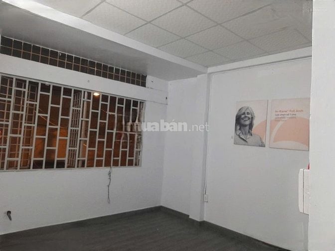 Cho thuê nhà hẻm 3m(BG) Lạc Long Quân, P.10, Q.Tân Bình giá 8.5tr