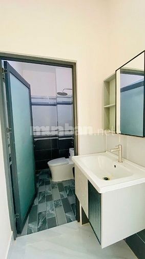 BÁN GẤP CẶP ĐÔI SIÊU PHẨM NHÀ MỚI HOÀN THIỆN- GẦN CHỢ , BỆNH VIỆN