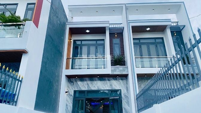 BÁN GẤP CẶP ĐÔI SIÊU PHẨM NHÀ MỚI HOÀN THIỆN- GẦN CHỢ , BỆNH VIỆN