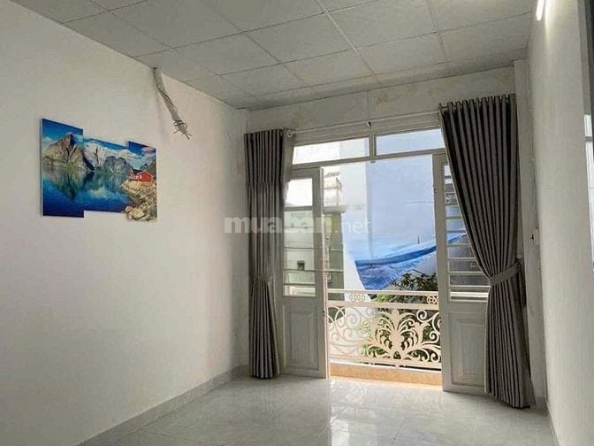 Cho thuê nhà hẻm 3m(BG) Lạc Long Quân, P.10, Q.Tân Bình giá 8.5tr