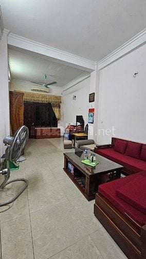 Cho thuê nhà nguyên căn mặt phố Vũ Tông Phan, Hà Nội