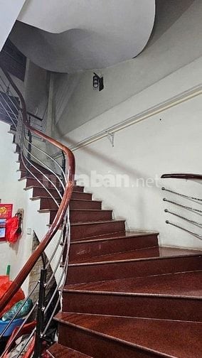 Cho thuê nhà nguyên căn mặt phố Vũ Tông Phan, Hà Nội