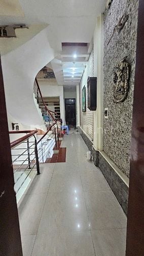 Cho thuê nhà nguyên căn mặt phố Vũ Tông Phan, Hà Nội