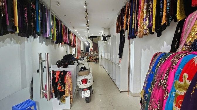 Cho thuê nhà nguyên căn mặt phố Vũ Tông Phan, Hà Nội