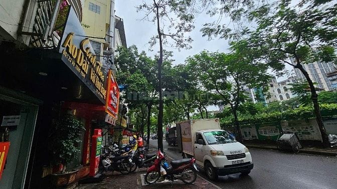 Cho thuê nhà nguyên căn mặt phố Vũ Tông Phan, Hà Nội