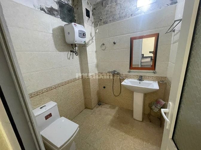 Nhà riêng ngõ phố hoàng mai nguyễn đức cảnh dt32m2x5t giá 12tr