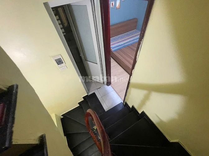 Nhà riêng ngõ phố hoàng mai nguyễn đức cảnh dt32m2x5t giá 12tr