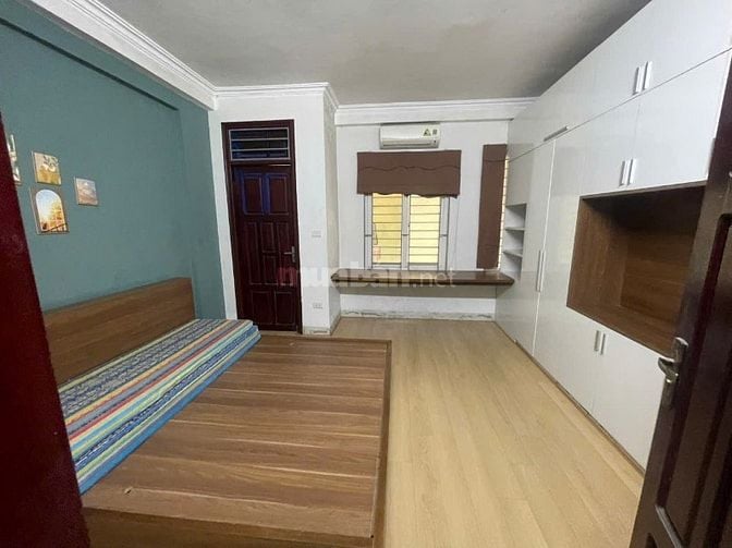 Nhà riêng ngõ phố hoàng mai nguyễn đức cảnh dt32m2x5t giá 12tr