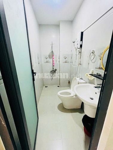 CHO THUÊ CĂN GÓC 2 MẶT TIỀN HẺM XE TẢI TÔ HIẾN THÀNH, PHƯỜNG 13, Q10