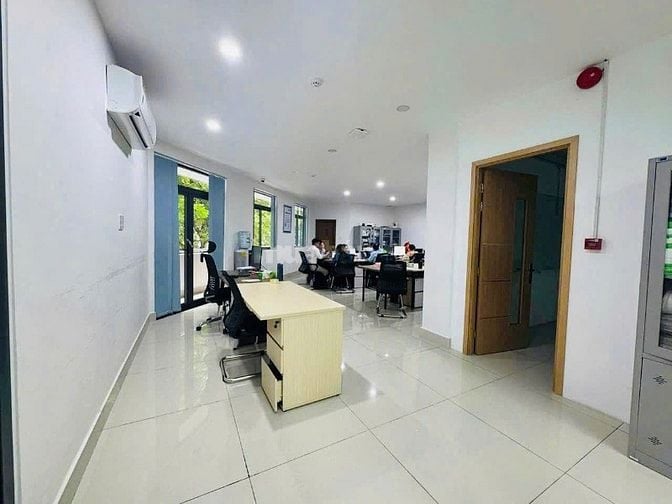 CHO THUÊ CĂN GÓC 2 MẶT TIỀN HẺM XE TẢI TÔ HIẾN THÀNH, PHƯỜNG 13, Q10
