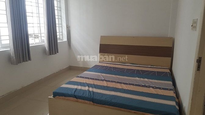 1PN (4,5x3m) + 1 Toilet; cửa sổ thông thoáng 