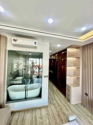 NHÀ MỚI TRUNG TÂM LÕI BỒ ĐỀ - 6TẦNG THANG MÁY - NỘI THẤT ĐẸP Ở NGAY