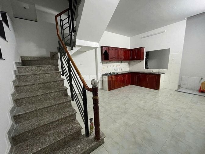 Cho thuê nhà mặt tiền Hoa Bằng, P.T.S.Nhì, Q.Tân Phú giá 14tr