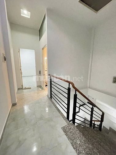 Cho thuê nhà mặt tiền Hoa Bằng, P.T.S.Nhì, Q.Tân Phú giá 14tr