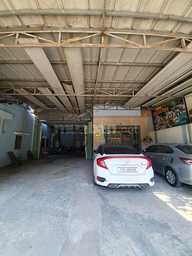  Bán nhà mặt tiền Hoàng Hữu Nam 