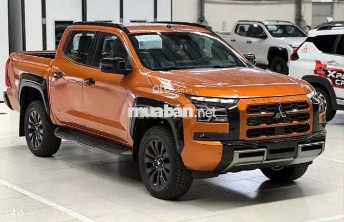 Mitsubishi Triton GLX 2025.