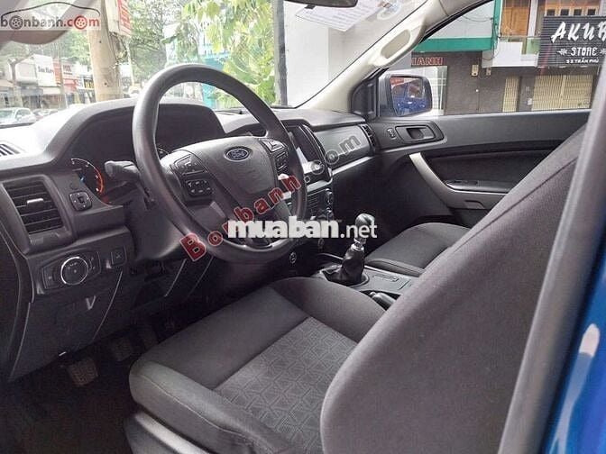 Ford Ranger XLS 2.2L 4x2 AT 2021 - 465 Triệu