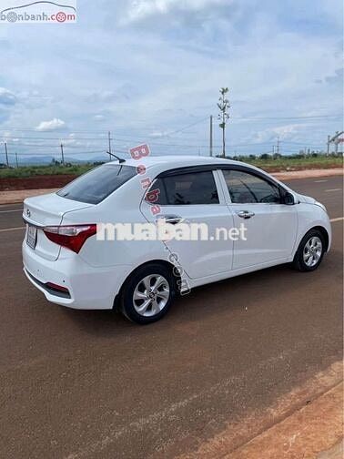 HUYNDAI i10 sedan , số sàn , bản đủ đời 2018