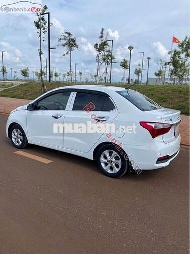HUYNDAI i10 sedan , số sàn , bản đủ đời 2018