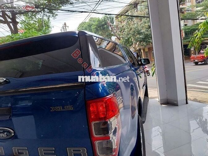 Ford Ranger XLS 2.2L 4x2 AT 2021 - 465 Triệu