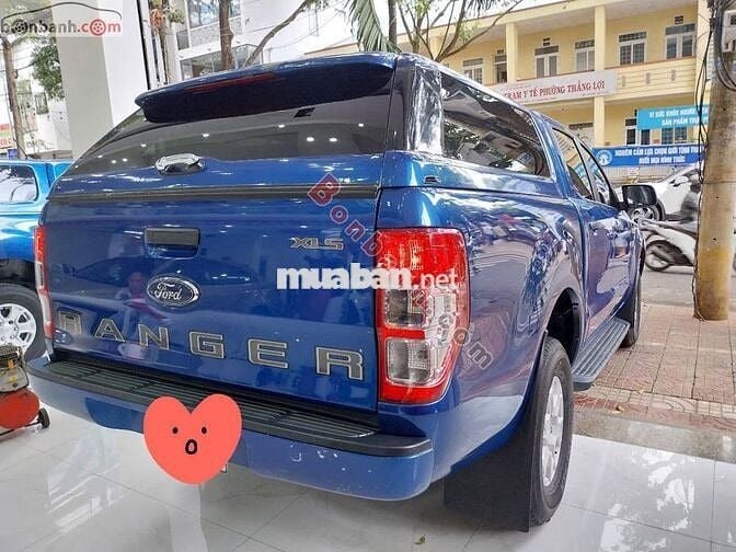Ford Ranger XLS 2.2L 4x2 MT 2021 - 465 Triệu