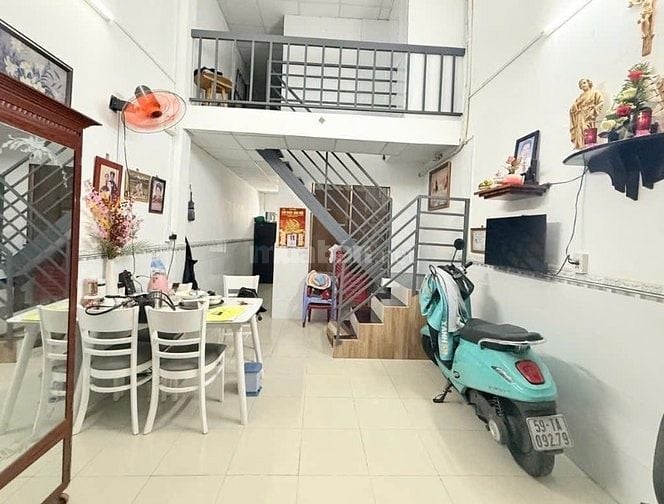 Thím mười kẹt tiền cần bán nhà gấp